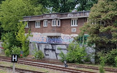 Nachnutzung für denkmalgeschütztes Stellwerk in Schönholz